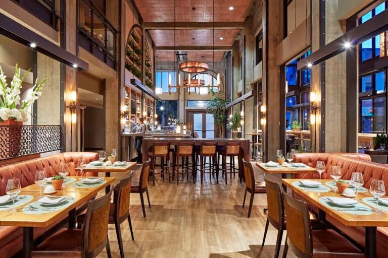 grange restaurant bar 2 768x512