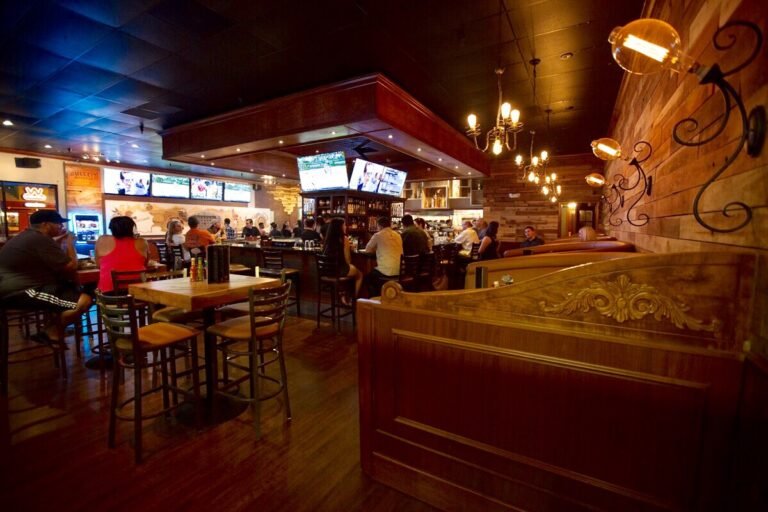 kickn mule restaurant 768x512