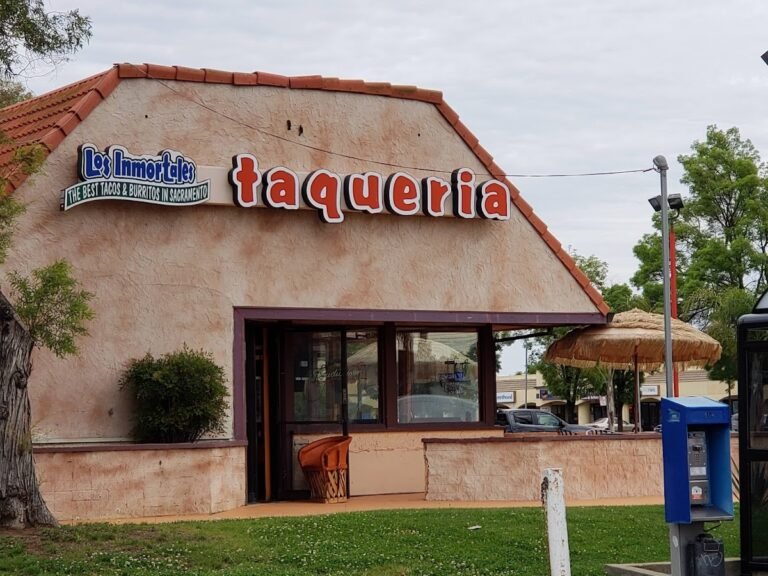 los inmortales taqueria cocina mexican 768x576