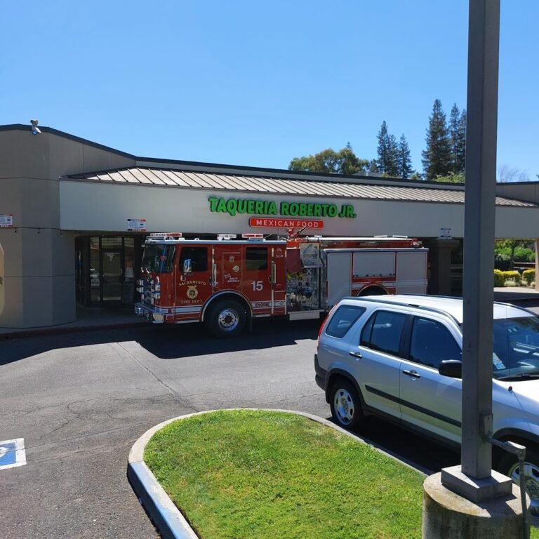 taqueria roberto jr 768x768